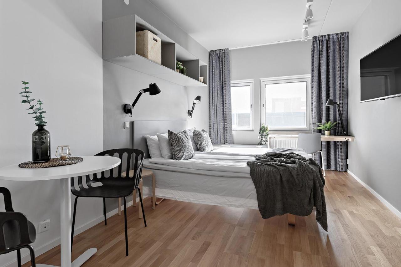 Hotelli StayAt Hotel Apartments Kista Tukholma